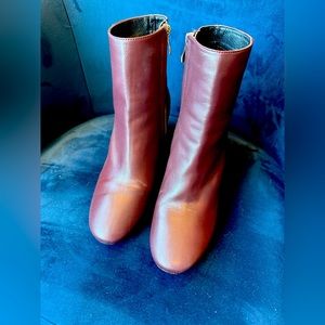 Halogen boots